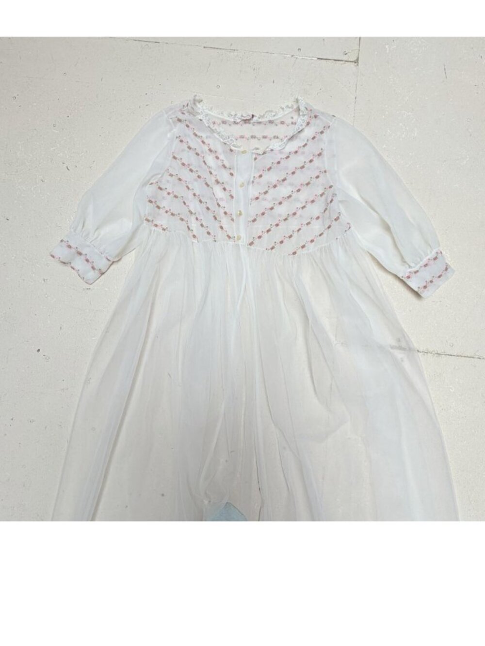 Vintage White Sheer Nightgown Pink Floral Embroidered Medium Fairy Whimsy Lace‎